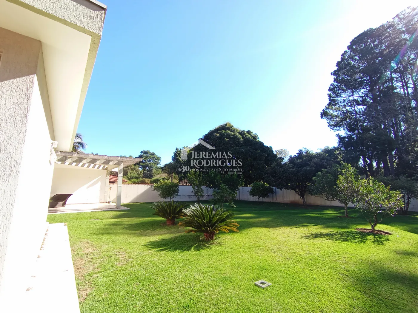 Casa à venda com 4 dormitórios no Condomínio Village Paineiras em Pindamonhangaba/SP