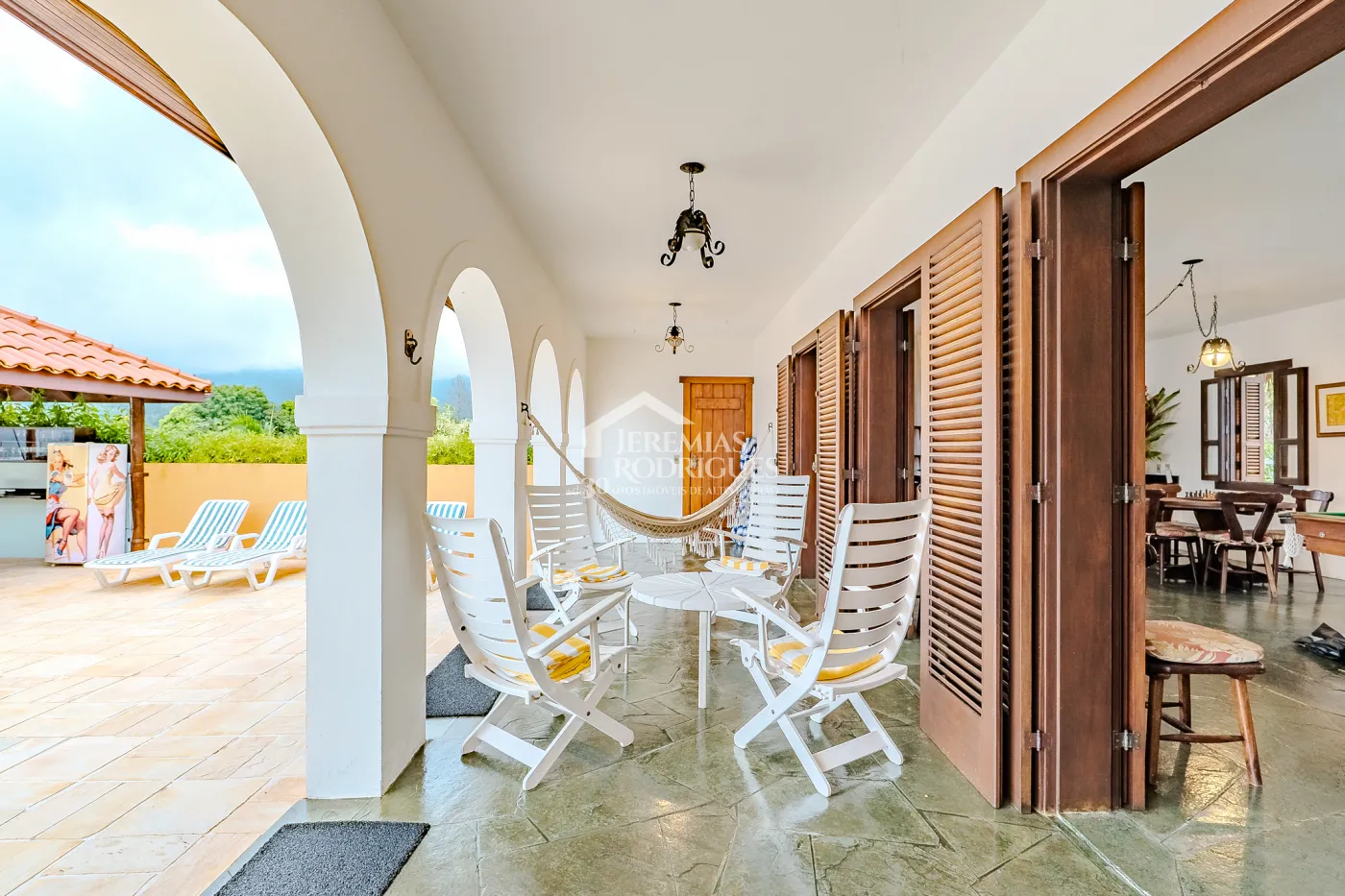 Mansão à venda com 7suítes no Condomínio Santa Rita em Ubatuba/SP.