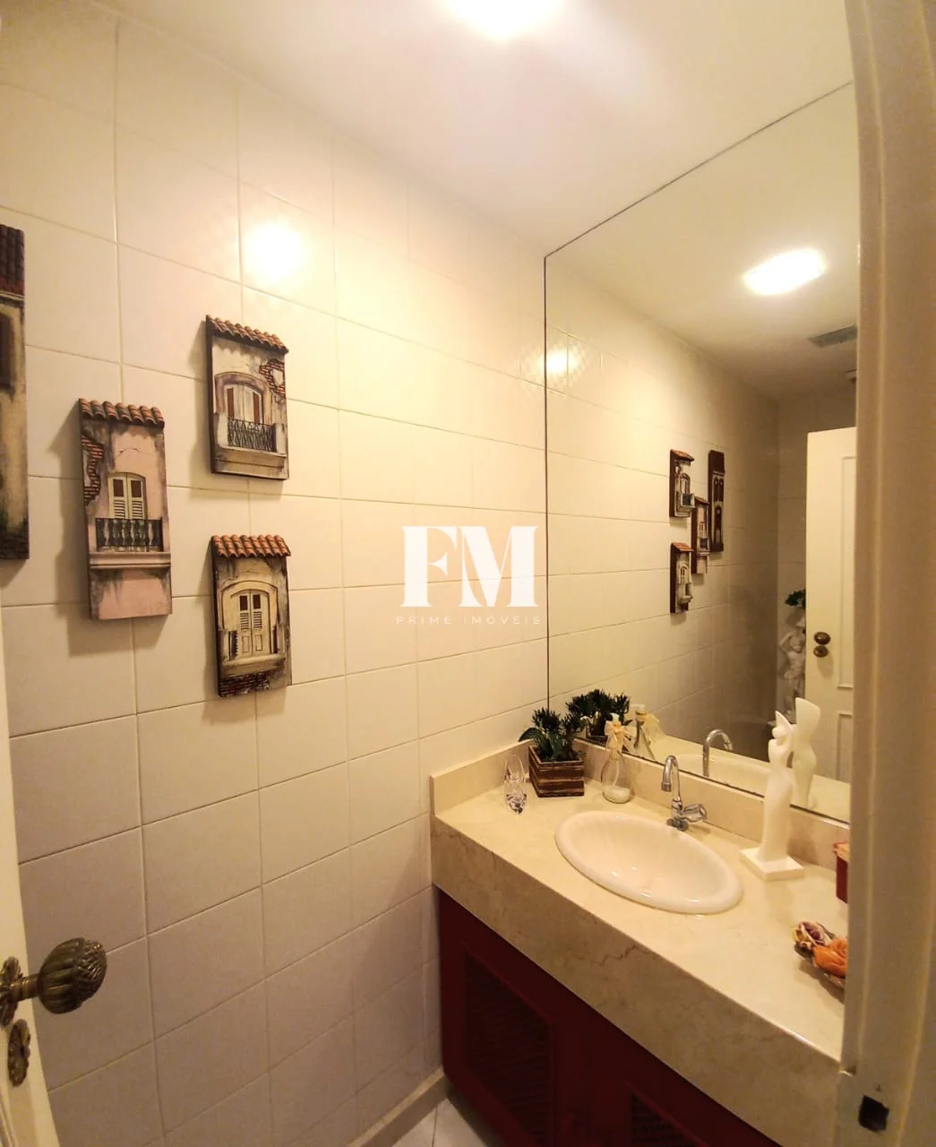 Copacabana | Rua Domingos Ferreira | Original 4 Quartos | 210m² com Varanda, Vaga e Próximo à Praia e ao Metrô - foto 31