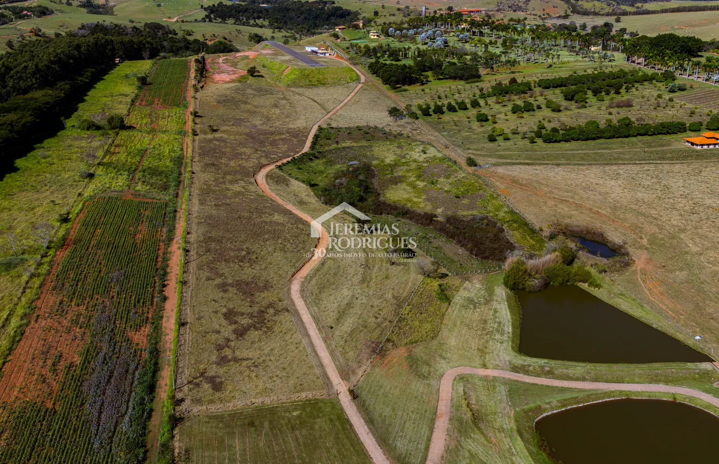 Fazenda à venda com 183.000 m² em Campinas/SP.