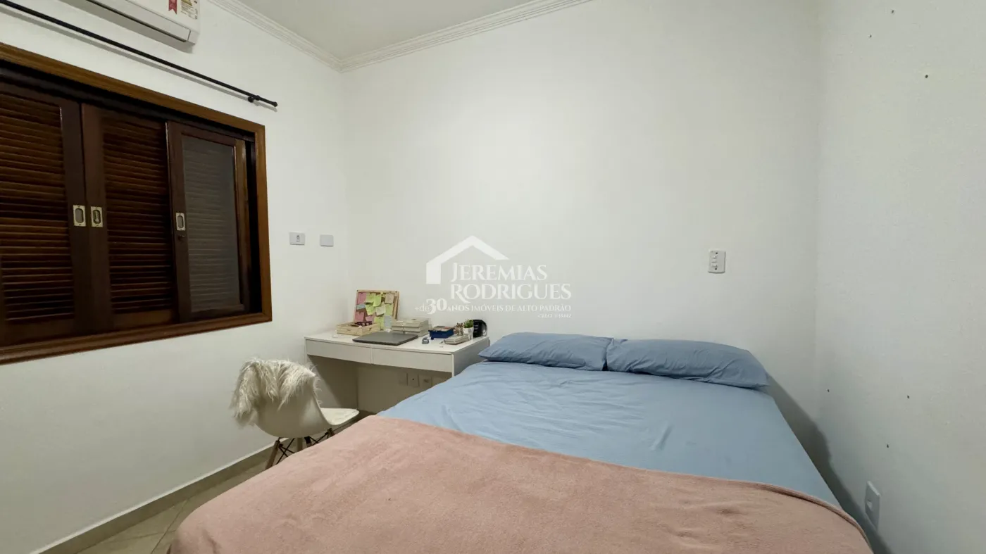 Casa para venda com 3 dormitórios no Condomínio Real Ville em Pindamonhangaba/SP