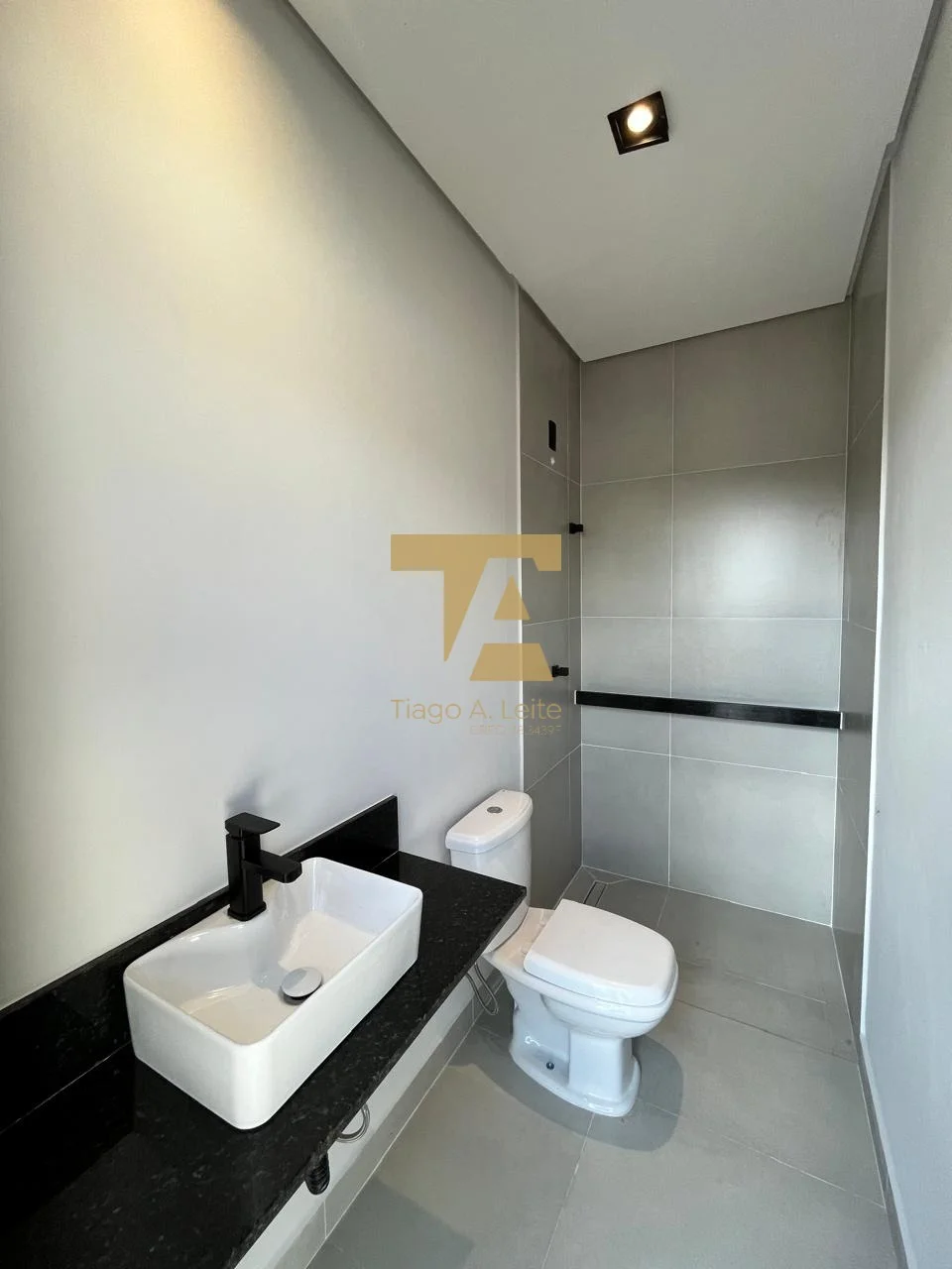 Casa com 3 Suítes à Venda em Condomínio Pérola do Vale em Tremembé/SP
