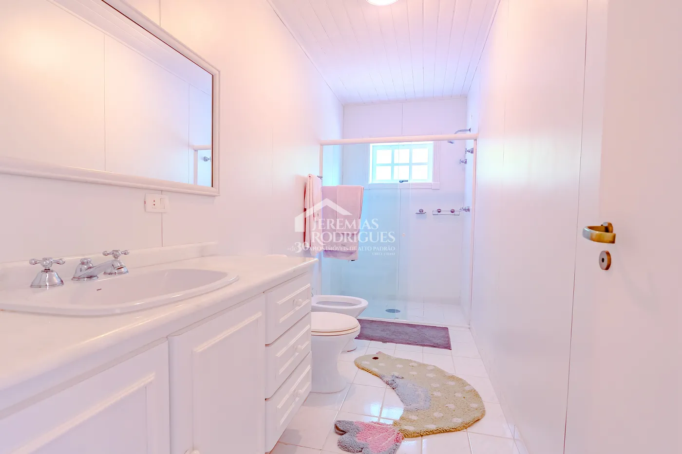 Casa com 6 suítes, 700 m² - Condomínio Vila Simonsen - Campos do Jordão/SP.