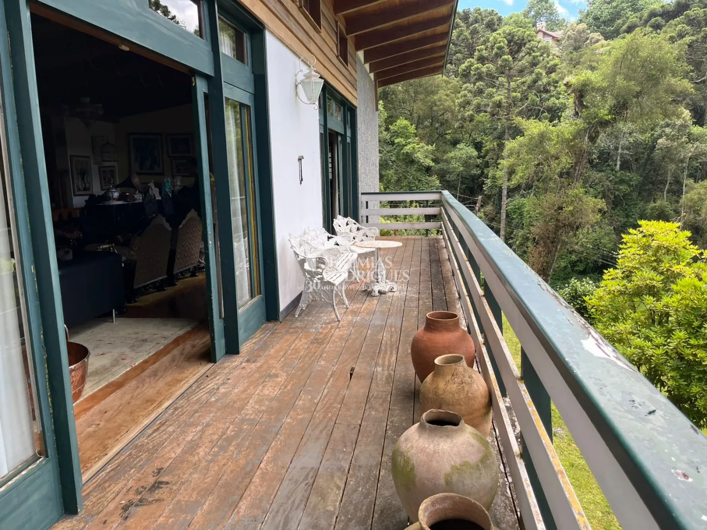 Casa para venda com 3 dormitórios no Jardim do Embaixador em Campos do Jordão/SP