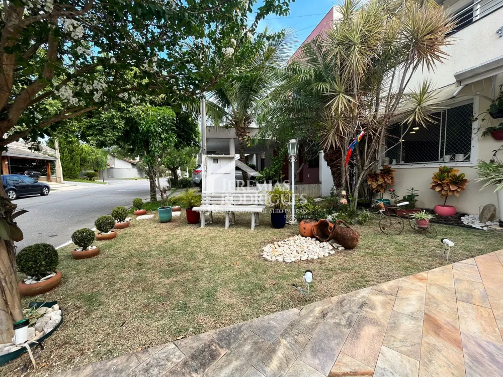 Casa com 3 dormitórios, 230 m² - Condomínio Campos do Conde I - Tremembé/SP