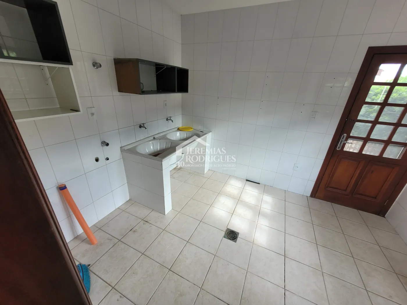 Casa com 4 dormitórios, 330 m² - Condomínio Village Paineiras- Pindamonhangaba/SP.