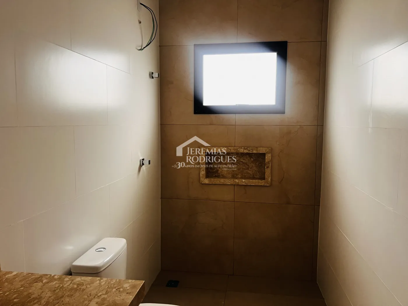 Casa à venda com 3 suítes no Condomínio Campos do Conde I em Tremembé/SP