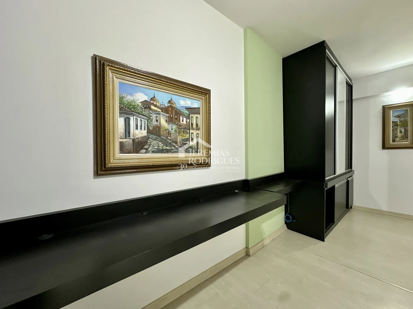 Apartamento com 3 dormitórios, 125 m² - Edifício Jabuticabeiras - Taubaté/SP.