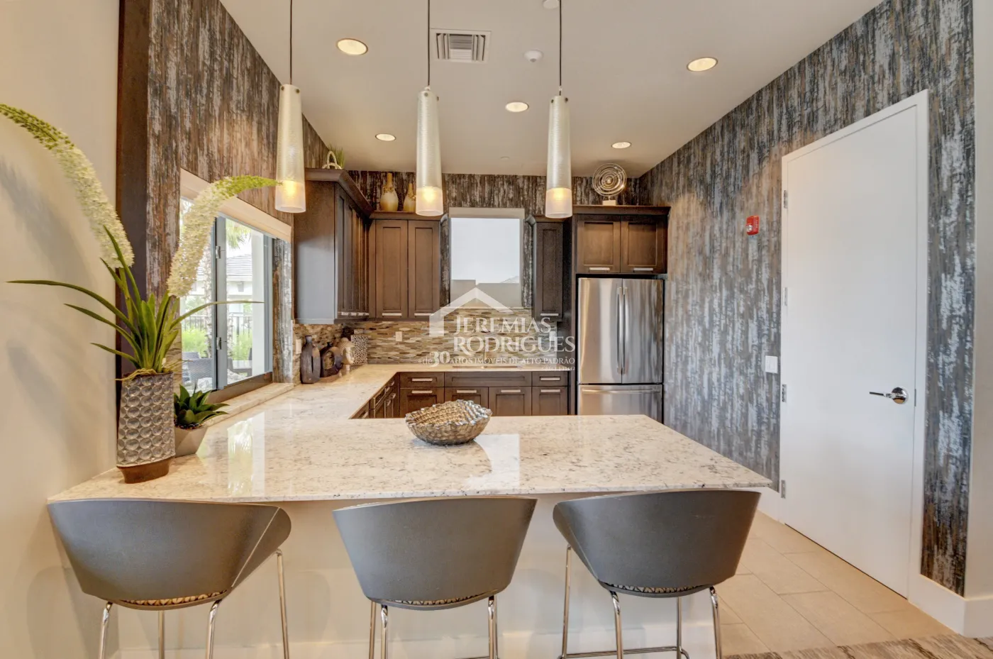 Casa com 4 dormitórios - Condomínio Dakota - Miami/ Flórida