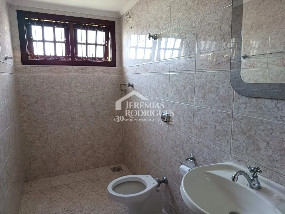 Casa com 3 quartos, 223 m², venda por R$670.000 - Campo Alegre - Pindamonhangaba/SP