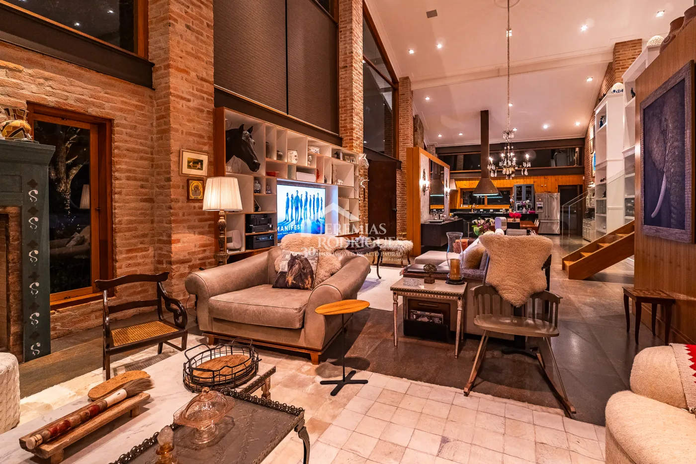 Casa com 7 suítes, 770 m² - Pedra do Fogo - Campos do Jordão/SP.