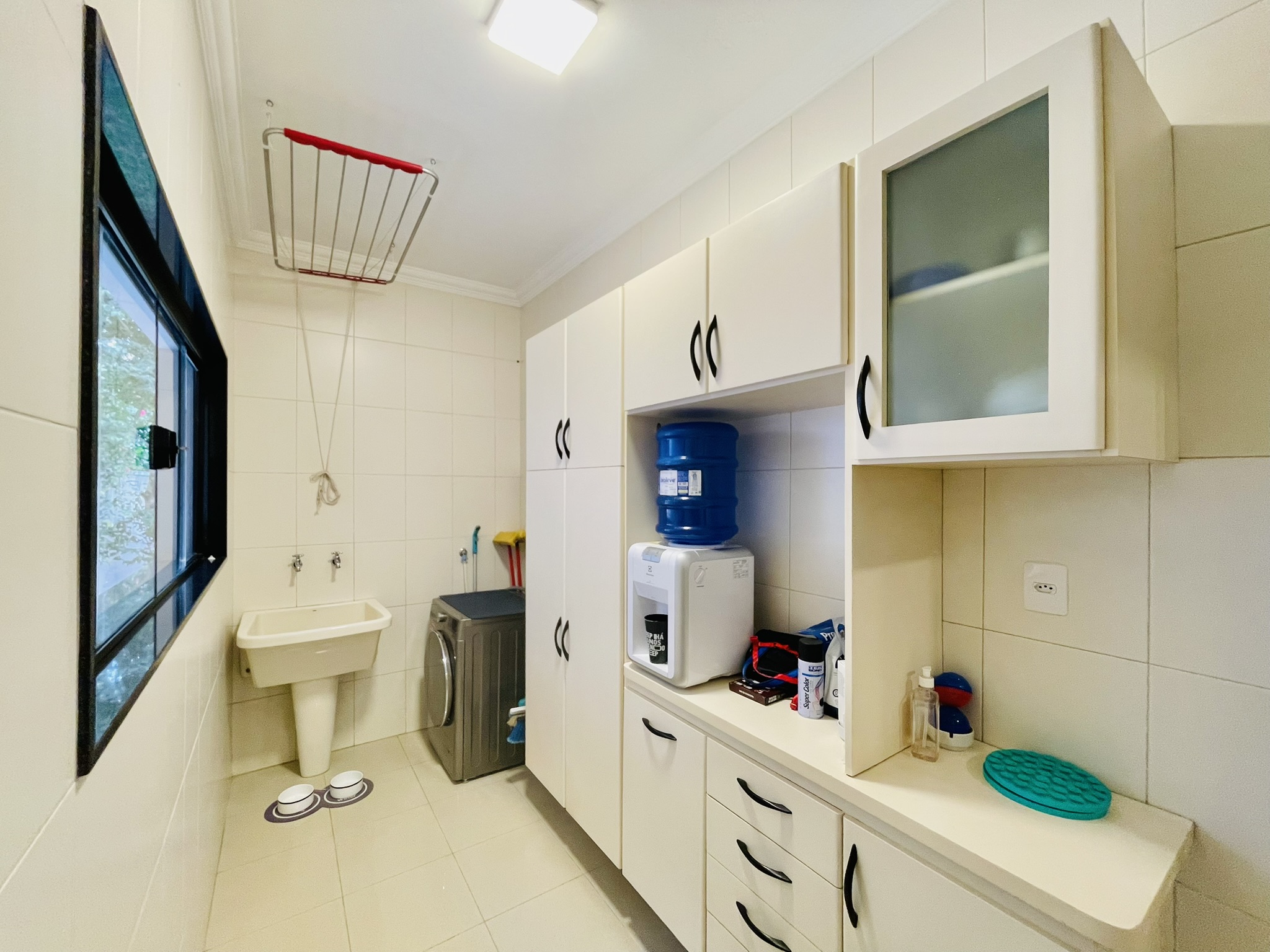 Casa para venda e locação com 4 dormitórios no Condomínio Taubaté Village em Taubaté/SP