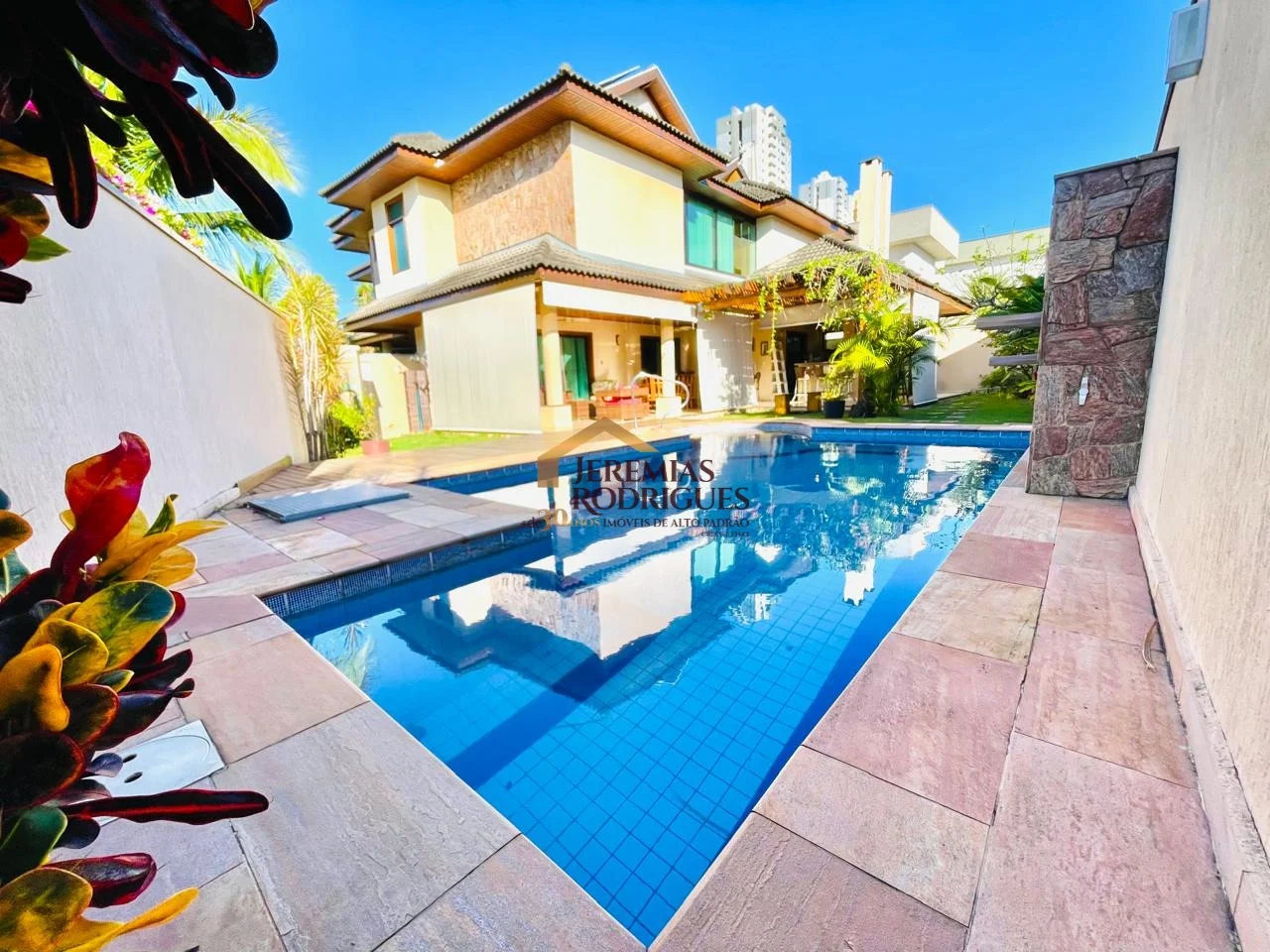 Casa para locação e venda no Taubaté Village em Taubaté/SP.