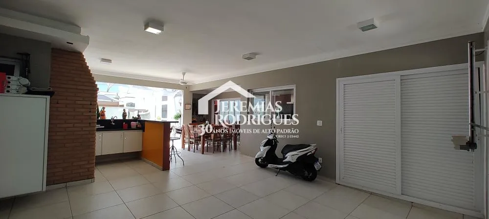 Casa com 3 quartos, 252 m²- Condomínio Campos do Conde Chamboard - Tremembé/SP