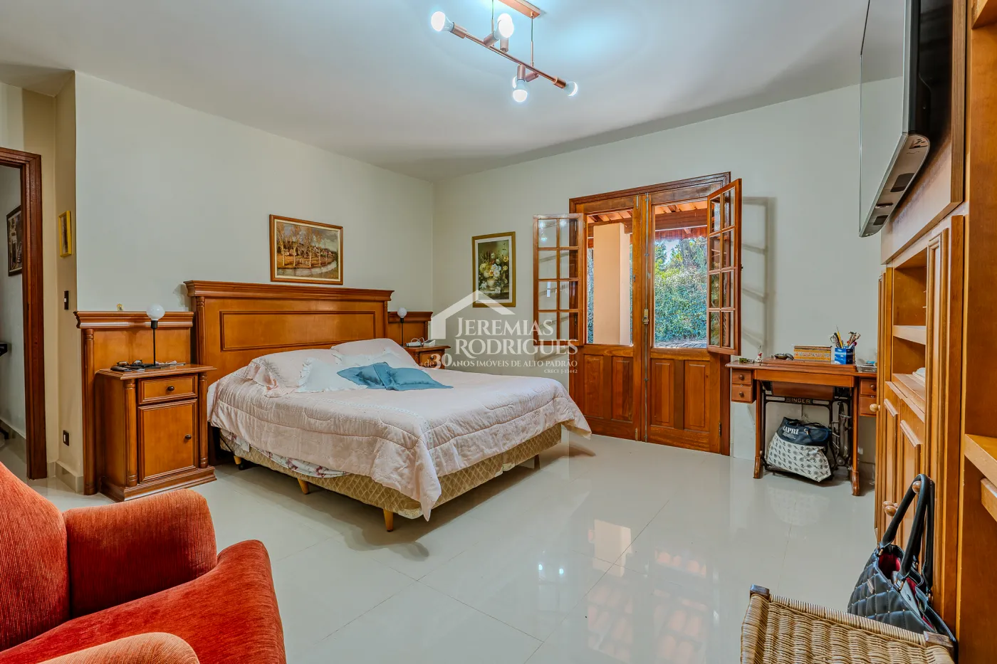 Fazenda à venda com 183.000 m² em Campinas/SP.