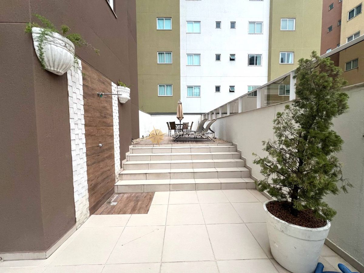 Kandinsky Apartamento 3 Suítes Meia Praia Itapema SC