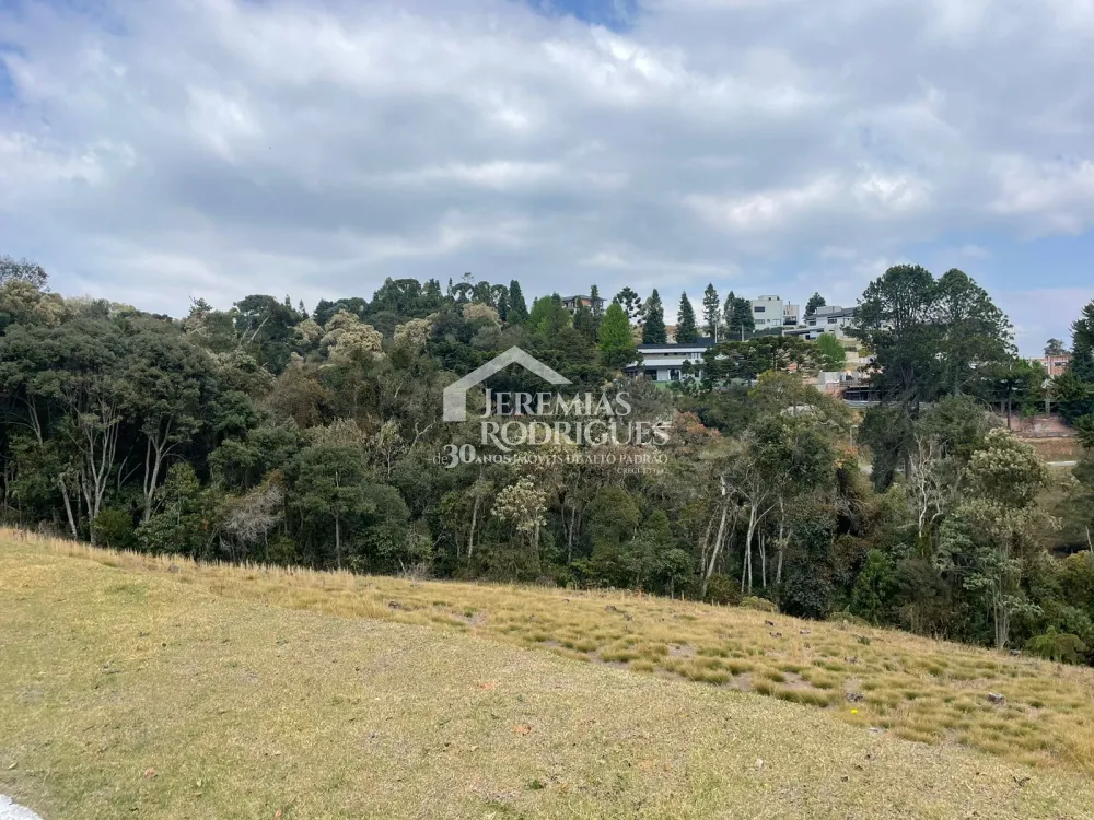Terreno com 1446 m² - Condomínio Reserva Figueiredo - Campos do Jordão/SP.