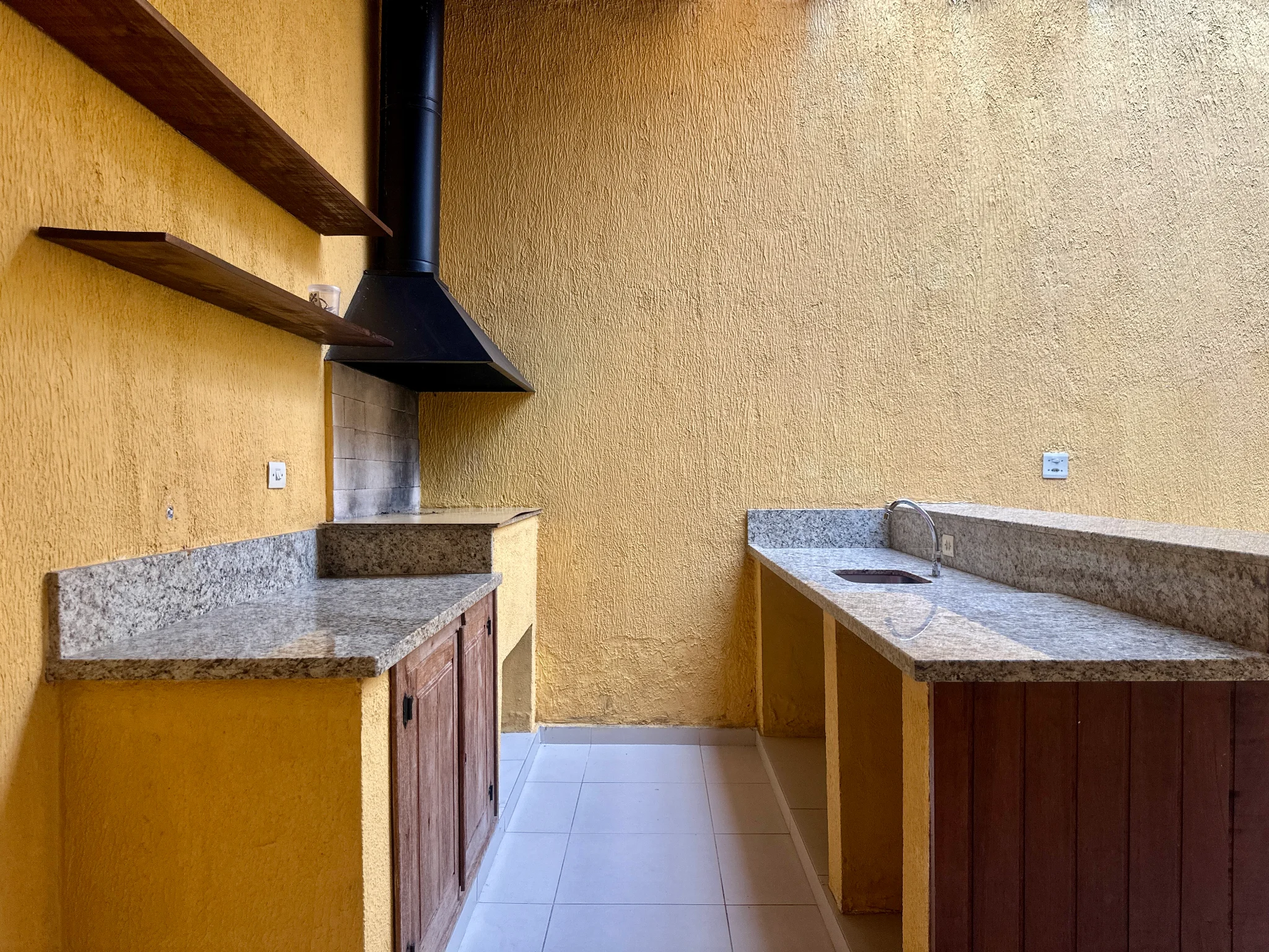 Casa com 3 dormitórios disponível para locação no Condomínio Bosque dos Pássaros em Tremembé/SP