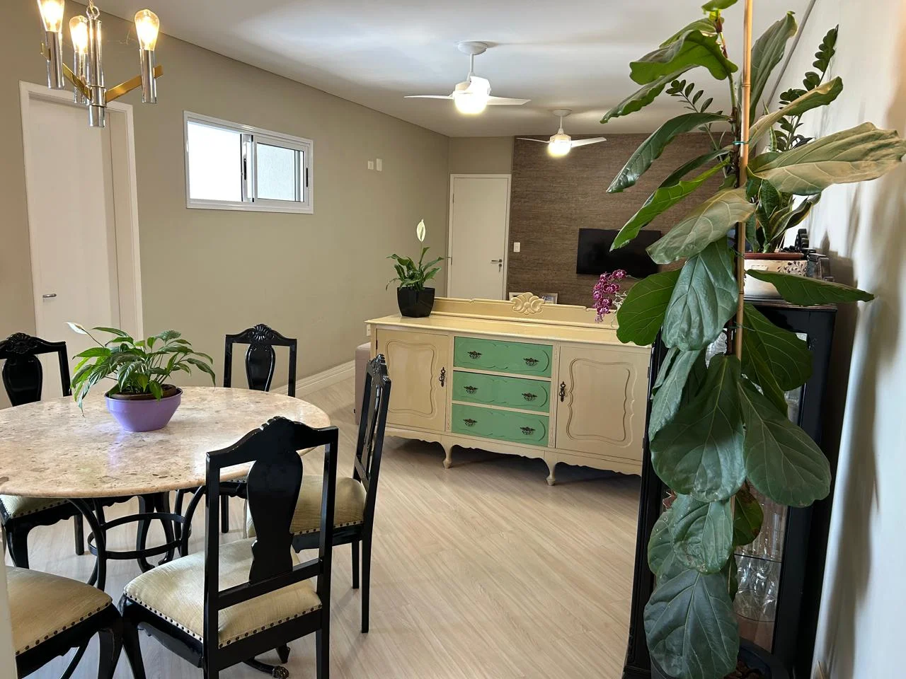 Apartamento à venda com 3 dormitórios no Condomínio Placere em Taubaté/SP. 