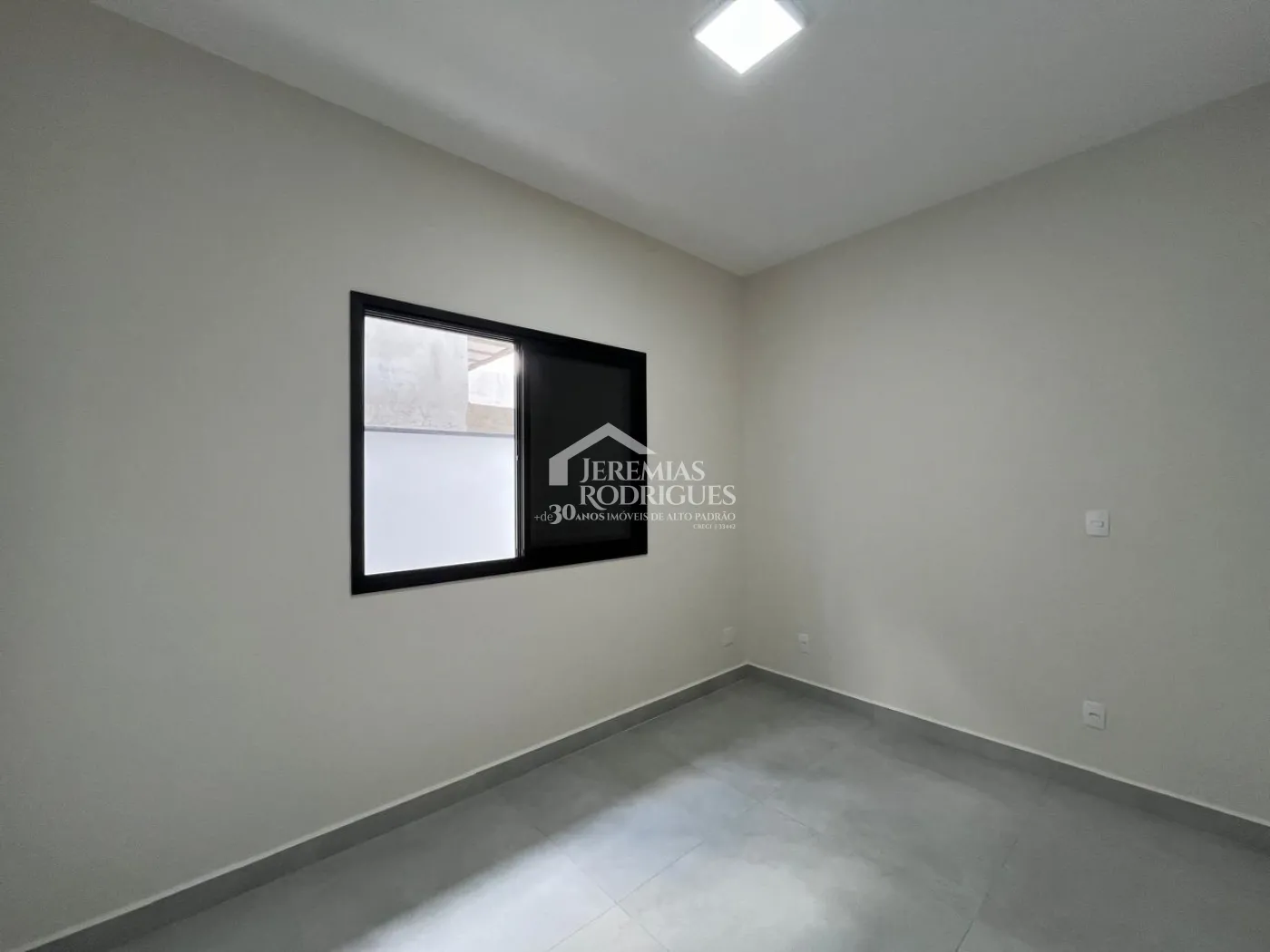 Casa com 3 dormitórios, 184 m² - Condomínio Parque das Araucárias - Tremembé/SP.