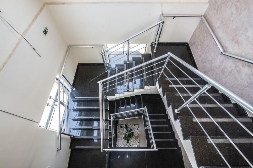 Prédio comercial à venda no Centro em Taubaté/SP. 