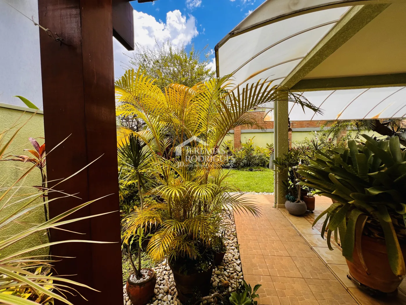 Casa com 4 dormitórios, 305 m² - Condomínio Taubaté Village - Taubaté/SP.