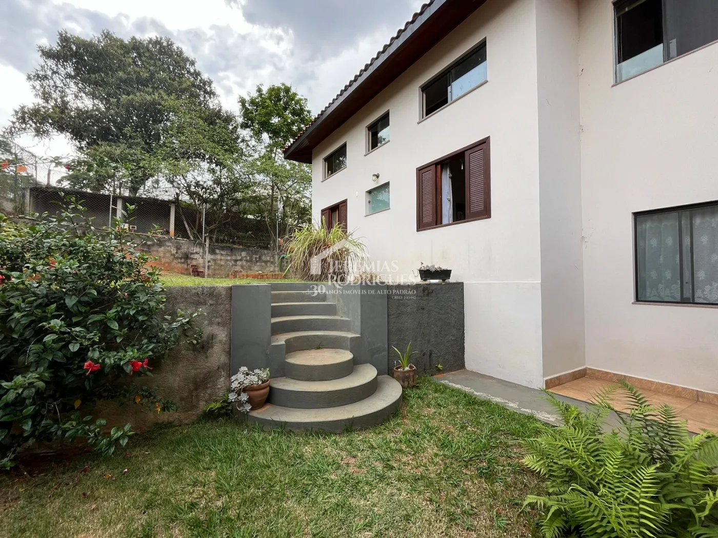 Casa com 4 dormitórios, 421 m² - Condomínio Chácaras Cataguá - Taubaté/SP.