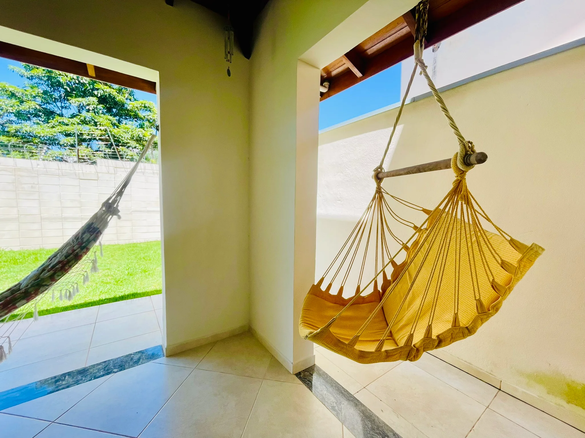 Casa à venda com 4 dormitórios no Condomínio Campos do Conde III em Tremembé/SP. 