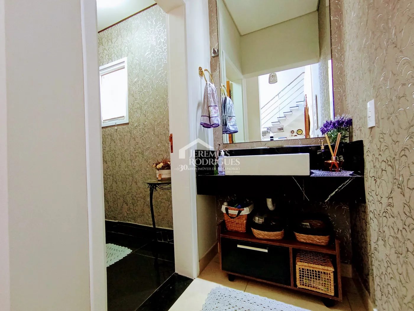 Casa para venda com 3 dormitórios no Condomínio Campos Do Conde II Versailles em Tremembé/SP