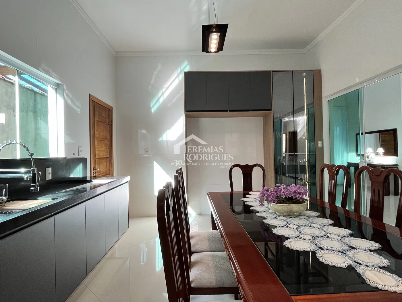 Casa de 693 m² à venda por R$ 2.104.000,00 - Tremembé/SP