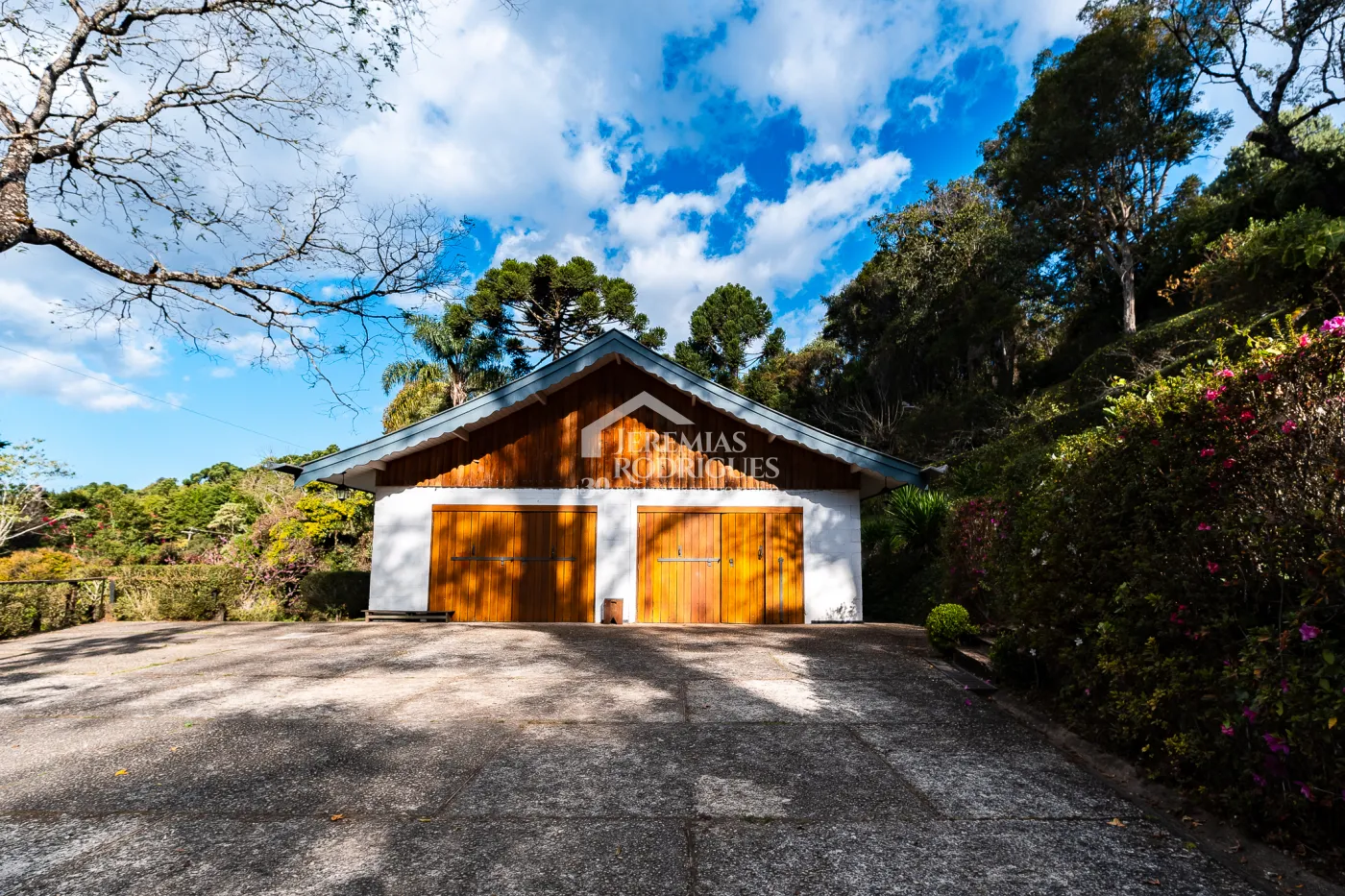 Casa com 7 suítes, 770 m² - Pedra do Fogo - Campos do Jordão/SP.