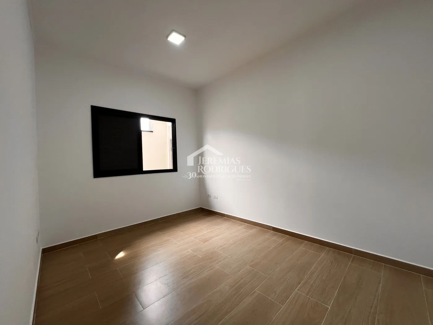 Casa para venda com 3 dormitórios no Condomínio Residencial Tecoara em Taubaté/SP