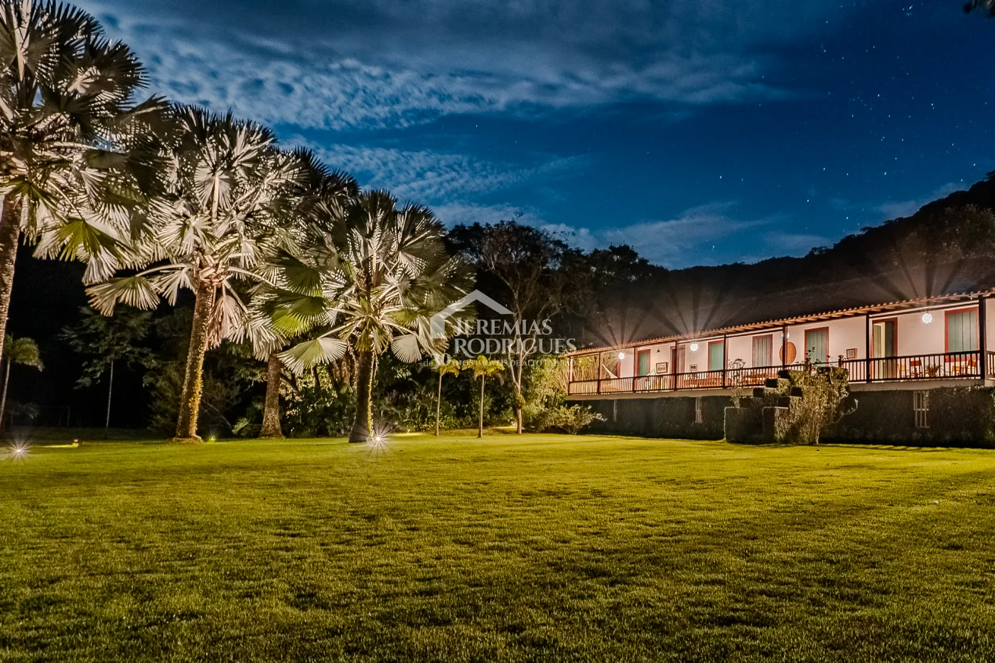 Fazenda à venda com 3.389.000,00 m² em Piraí/RJ.