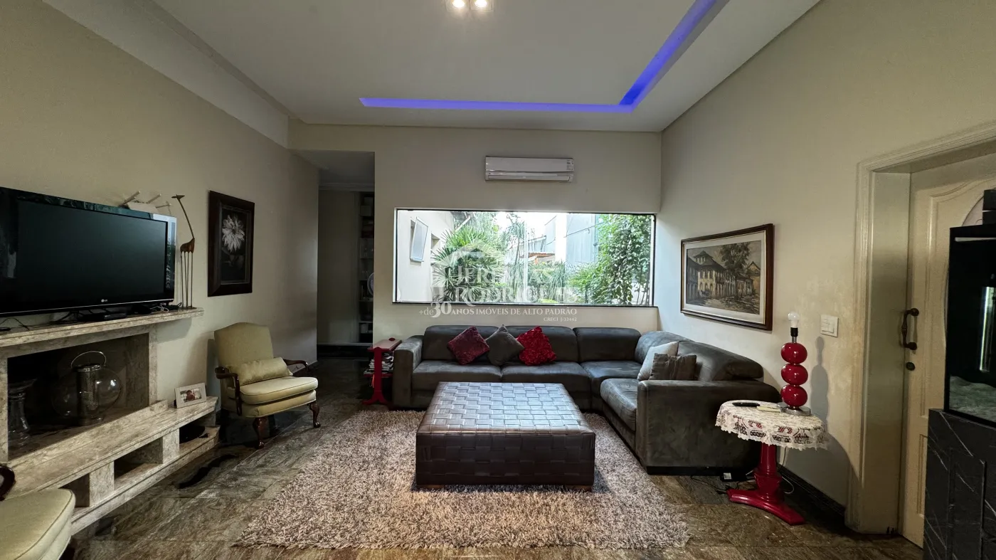 Casa à venda com 6 dormitórios no Condomínio Vale do Sol em Tremembé/SP