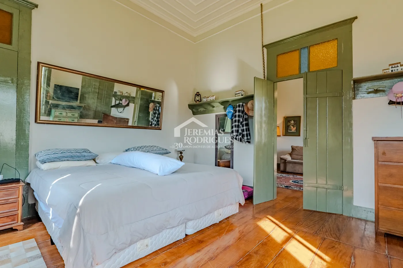 Fazenda à venda com 919,6 hectares em Cachoeira Paulista/SP.