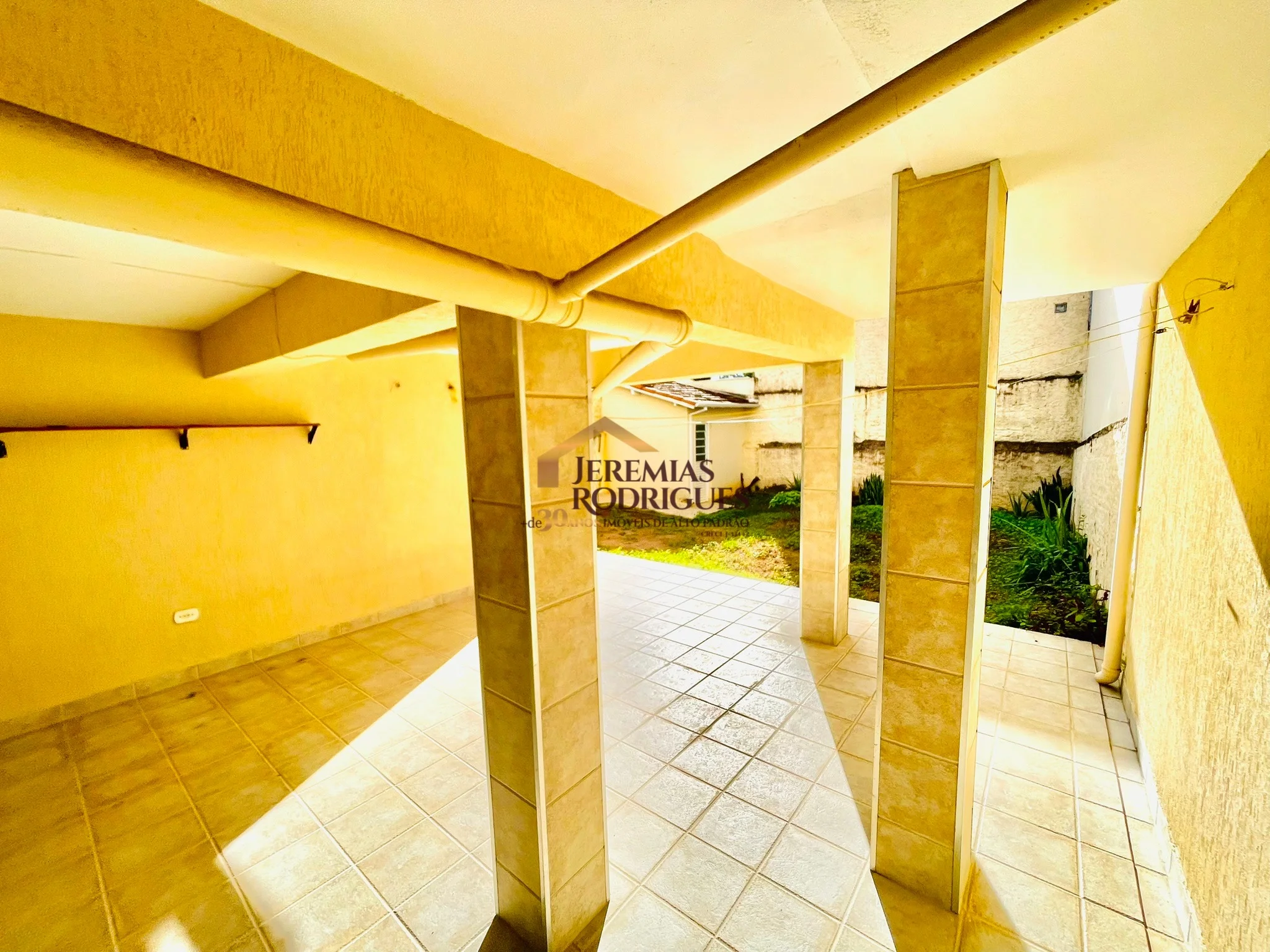 Casa para locação e venda no Centro em Taubaté/SP. — foto 25