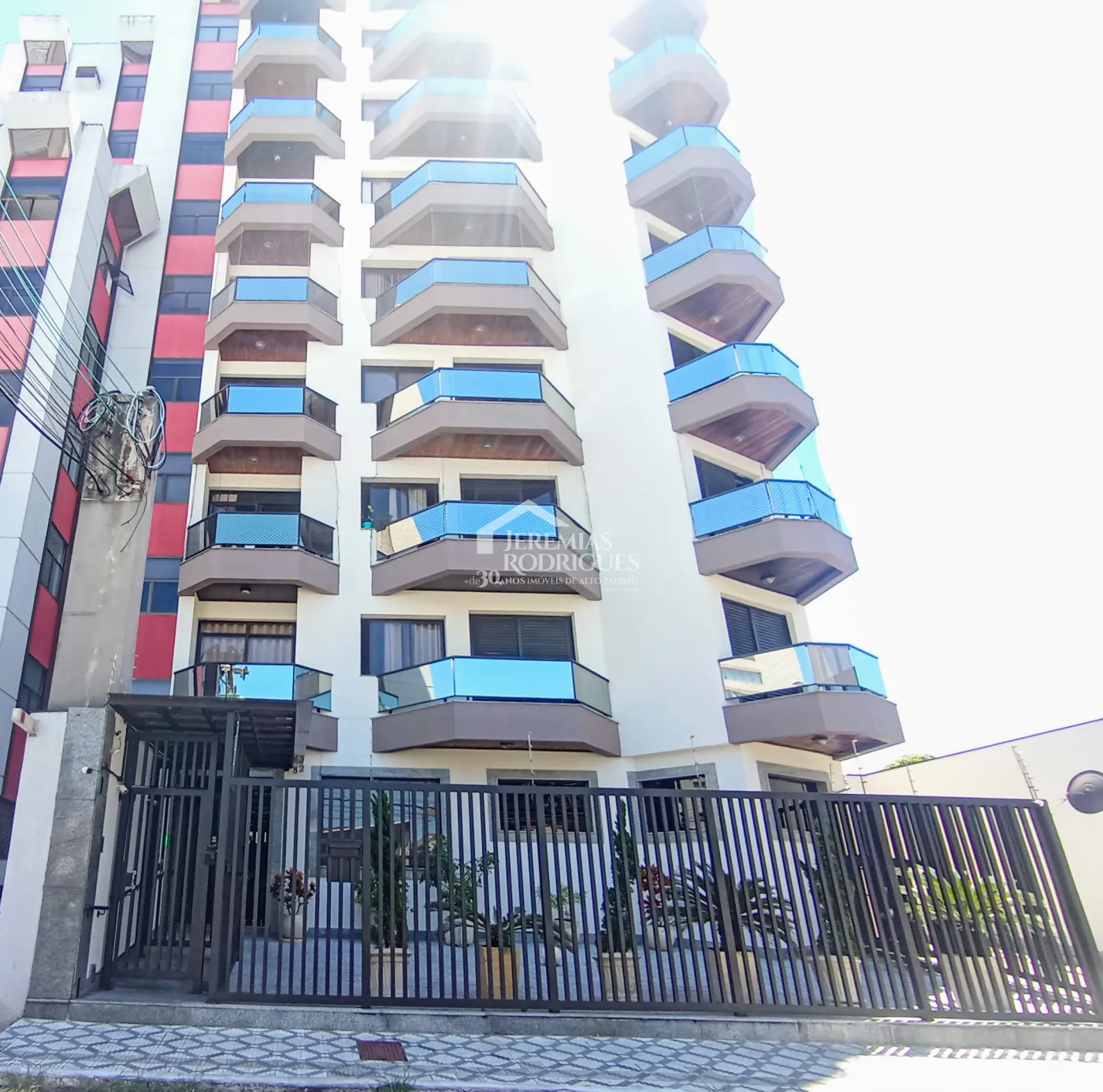 Apartamento para venda com 2 suítes no Edifício Rosa Abirached em Taubaté/SP