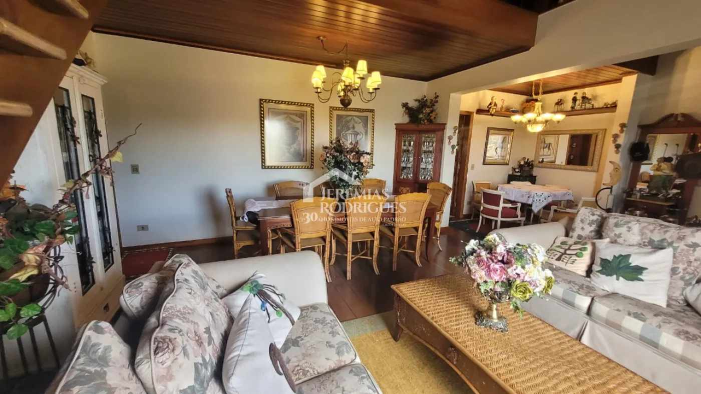 Apartamento à venda com 4 dormitórios, 324m² no Condomínio Le Bourg Saint Maurice em Campos do Jordão/SP.