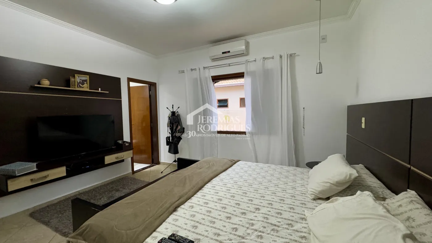 Casa para venda com 3 dormitórios no Condomínio Real Ville em Pindamonhangaba/SP