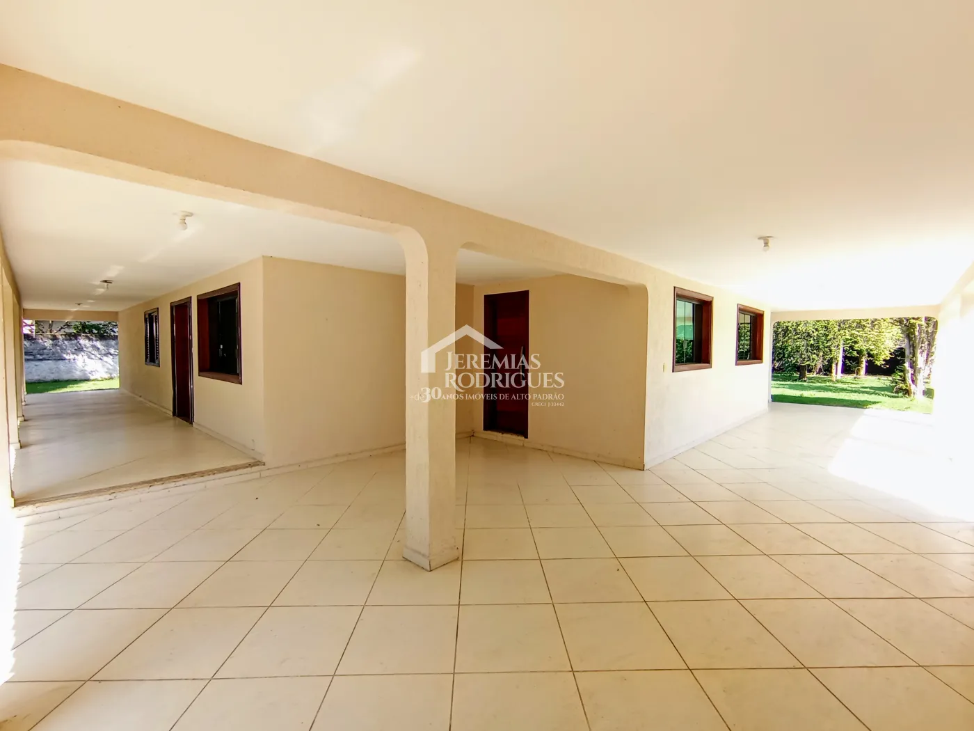 Chácara para locação com 4 dormitórios no bairro Jardim Carlota em Moreira Cesar/SP