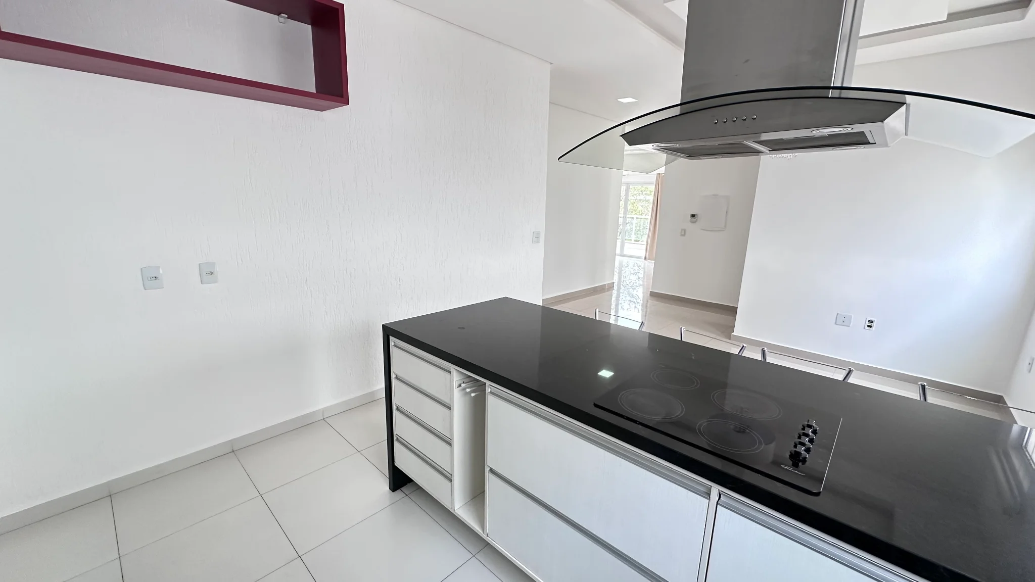 Casa para locação e venda no Condomínio Reserva dos Lagos em Pindamonhangaba/SP.