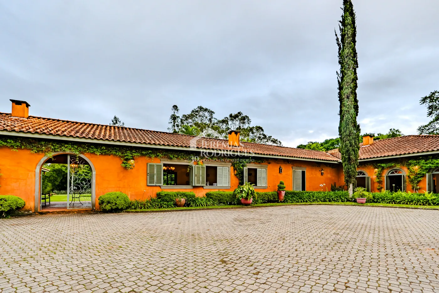 Casa à venda por R$ 6.200.000,00 - Cunha/SP