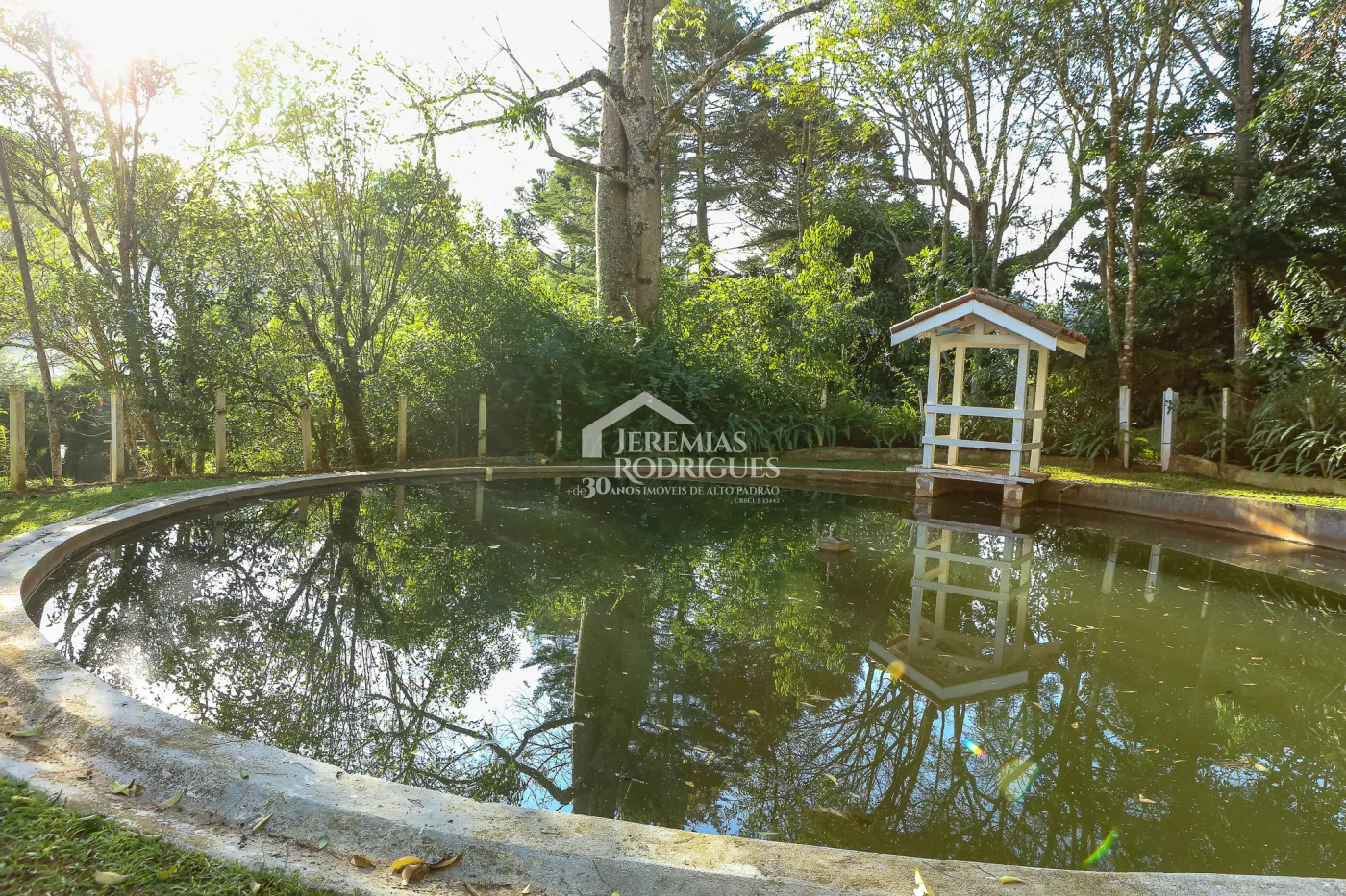 Chácara à venda no bairro do Sapucaí, em Sapucaí-Mirim/MG.