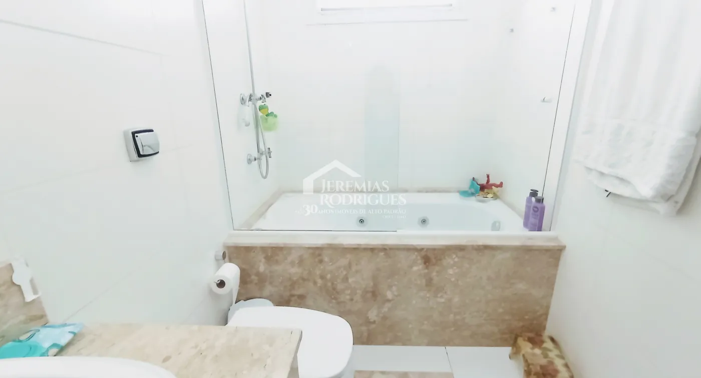 Casa para venda e locação com 4 dormitórios no Condomínio Jatobá em Tremembé/SP.