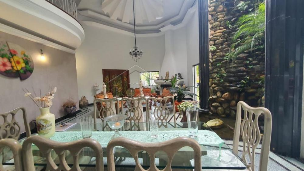 Casa à venda por R$ 3.000.000,00 - Pindamonhangaba/SP