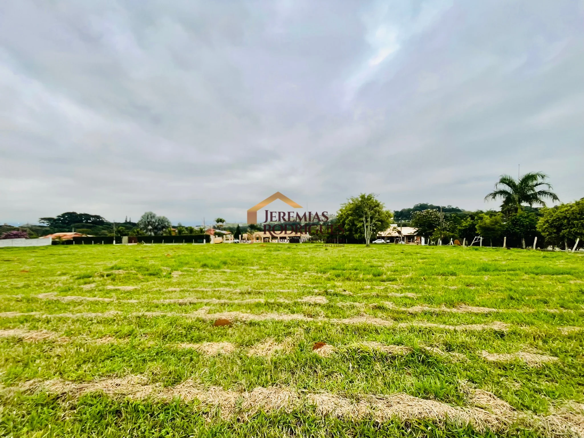 Terreno á venda no Condomínio Chácaras Cataguá em Taubaté/SP. — foto 2