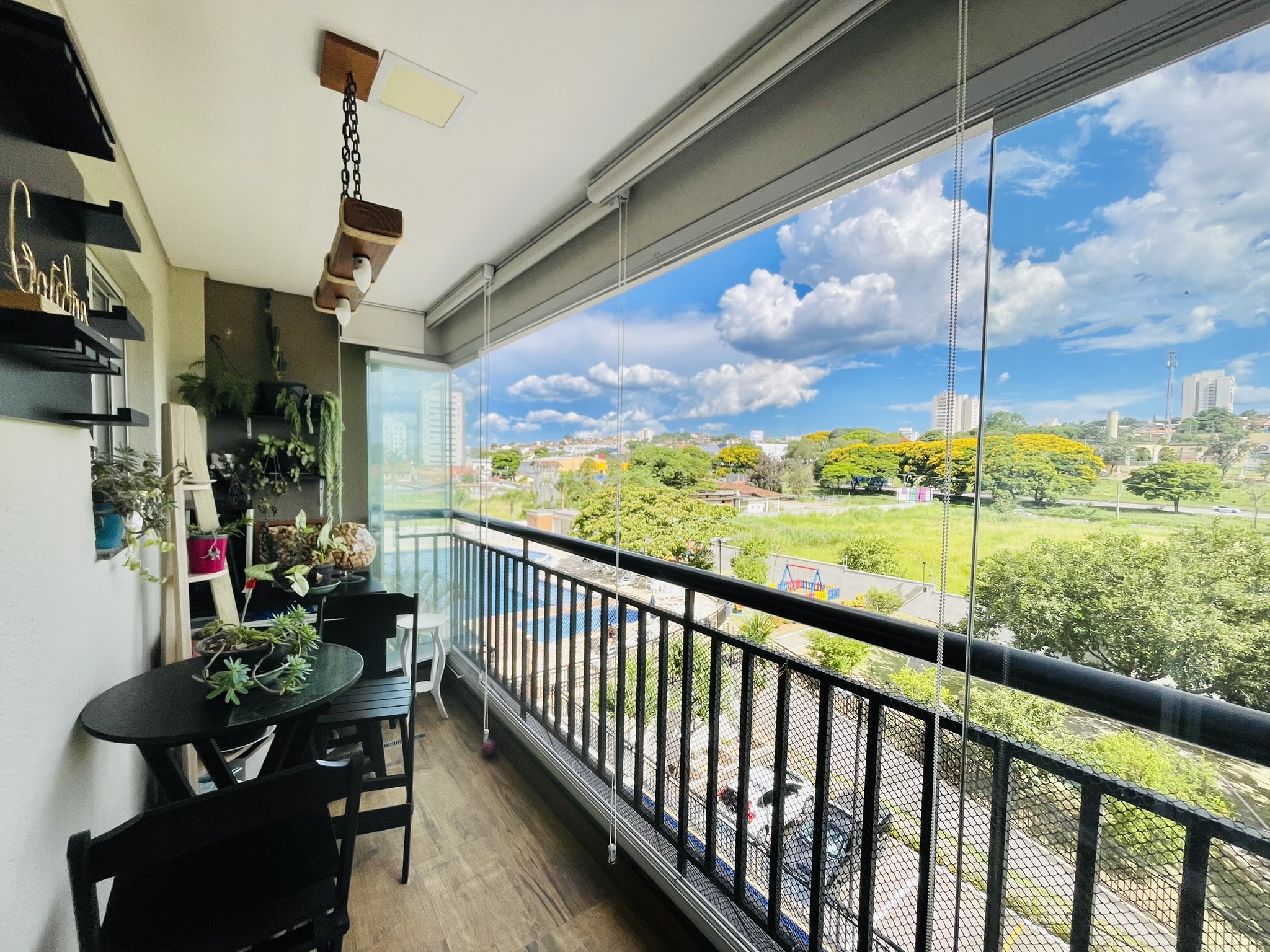 Apartamento à venda com 3 dormitórios, 82 m² no Condomínio Cyan em Taubaté/SP. 