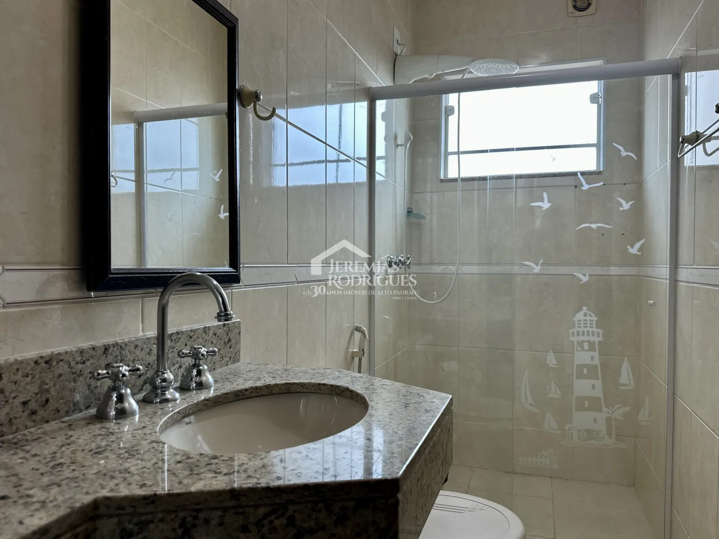 Casa comercial com 320 m² - Chácara Guizard - Taubaté/SP.