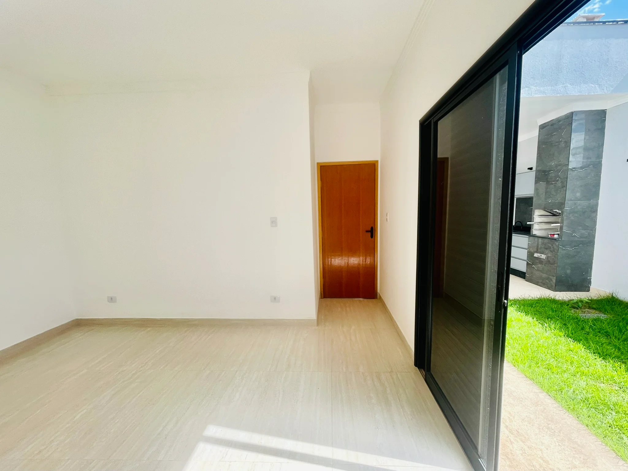 Casa para venda e locação, com 3 dormitórios no Condomínio Vila Romana em Pindamonhangaba/SP