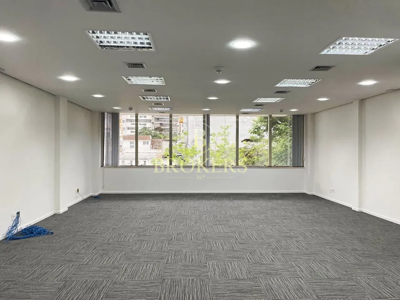 Edifício de sede corporativa exclusiva no Humaitá em localização estratégica da Zona Sul